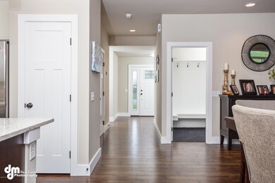 Dining Area_Entryway 8751-FULL