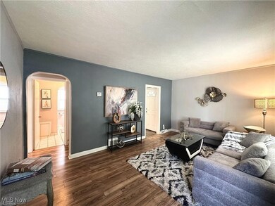 22681 Coulter Ave, Euclid, OH 44117 - photo 2