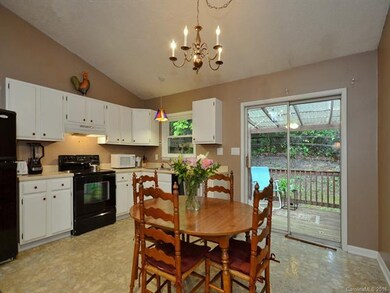 22 Harmon Cir, Asheville, NC 28803 - photo 4