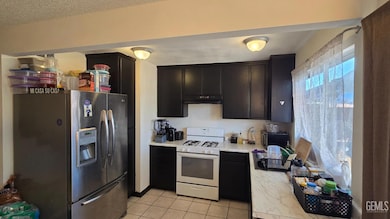 6021 Almendra Ave unit C, Bakersfield, CA 93309 - photo 5