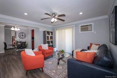 675 Conklin St unit 5A, Farmingdale, NY 11735 - photo 3