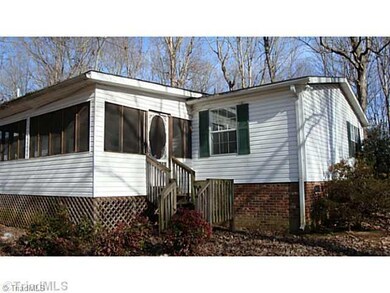 2555 Woodfield Dr, Sophia, NC 27350 - photo 2