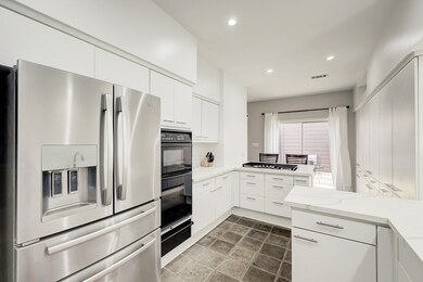 10131 Valley Forge Dr, Houston, TX 77042 - photo 3