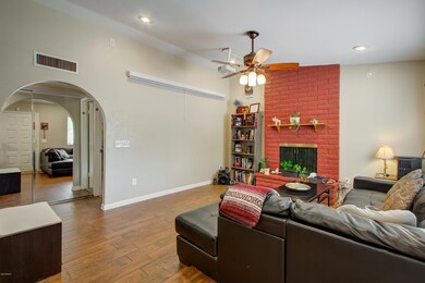 007_Living Room To Hallway
