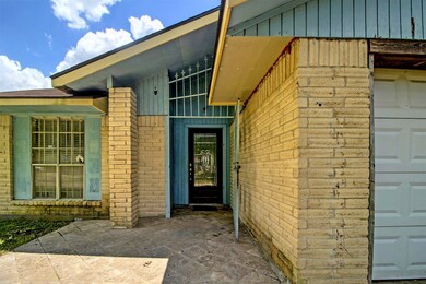 2203 Deerhurst Ln, Houston, TX 77088 - photo 4