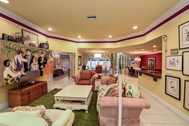 03_20508LinksviewWay_10001_LivingRoom_Cu