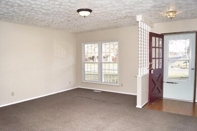 831 Hickory Dr, Marysville, OH 43040 - photo 5