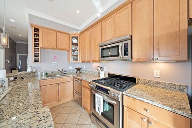 28 Beach St unit 3, Dorchester, MA 02122 - photo 2