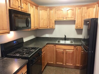 81 High St unit 23, Amesbury, MA 01913 - photo 2