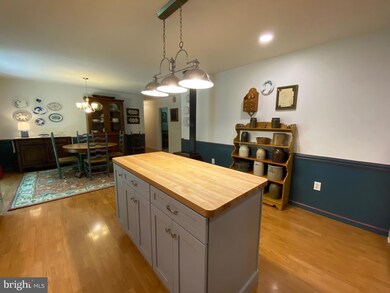 17320 Point Lookout Rd, Lexington Park, MD 20653 - photo 4