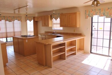 6713 Kelly Ann Rd NE, Albuquerque, NM 87109 - photo 2