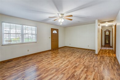 9971 N Briar Ln, Effingham, IL 62401 - photo 2