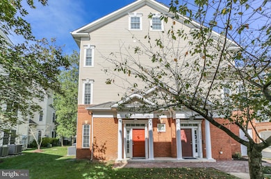 8934 Milford Haven Ct unit 34A, Lorton, VA 22079 - photo 3