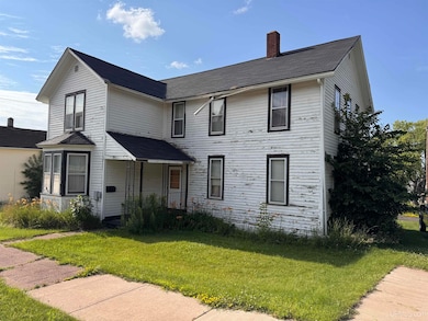 312 E Sellar St, Bessemer, MI 49911 - photo 7