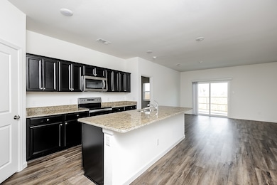 513 Scuttle Dr, Crowley, TX 76036 - photo 5