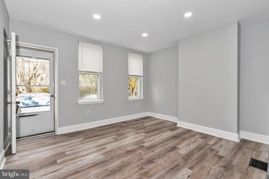 612 Clark St, New Castle, DE 19720 - photo 4