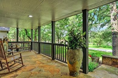 114 Pawnee Trail, Gainesville, TX 76240 - photo 3