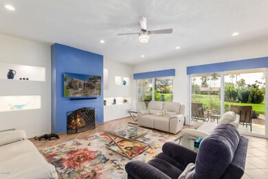 Great Room w/Gas Fireplace