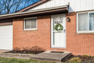 3186 Woodstone Ct, Columbus, OH 43231 - photo 2