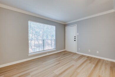 4427 Holland Ave unit 105, Dallas, TX 75219 - photo 2