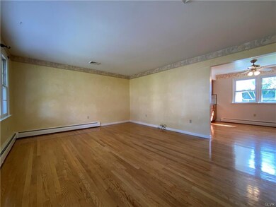 132 Jonathan Dr, Easton, PA 18045 - photo 7