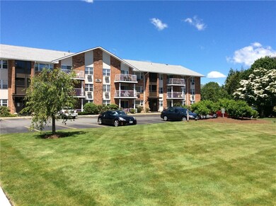 29 Bullocks Point Ave unit 3A, Riverside, RI 02915 - photo 2