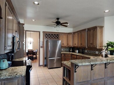 2705 Lancaster Ct, Edmond, OK 73012 - photo 6