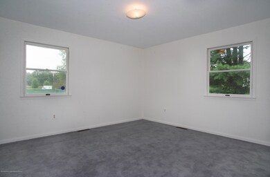 _RMJ6554.jpg 2nd bedroom