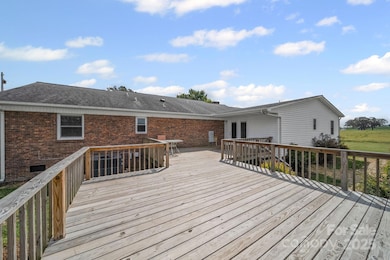 Imagine the gatherings you can have on this deck!