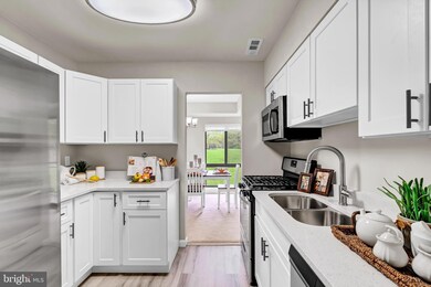 6081 Majors Ln, Columbia, MD 21045 - photo 2