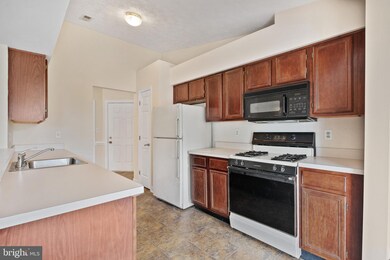 2408 Forest Edge Ct unit 301A, Odenton, MD 21113 - photo 7
