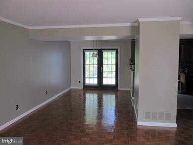 211 Carleton Ln, Mount Laurel, NJ 08054 - photo 5