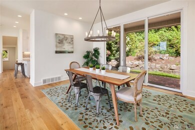 7431 W Mercer Way, Mercer Island, WA 98040 - photo 4