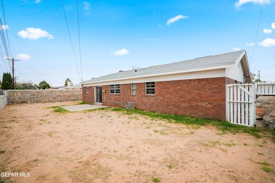 10232 Bayo Ave, El Paso, TX 79925 - photo 2