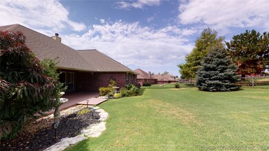 Landscaping is so pretty and professional!