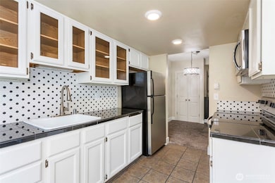 4641 W Lake Sammamish Pkwy SE unit F305, Issaquah, WA 98027 - photo 5