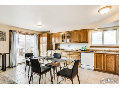 Eat-in Kitchen w/ Backyard Access