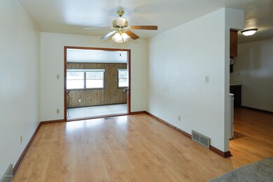 9291 N 48th St-106