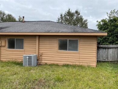 3315 Edgecreek Dr, Houston, TX 77066 - photo 4