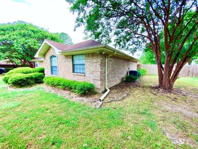 602 Mockingbird St, Bonham, TX 75418 - photo 4