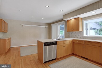 1945 Meadow Ln, Wyomissing, PA 19610 - photo 6