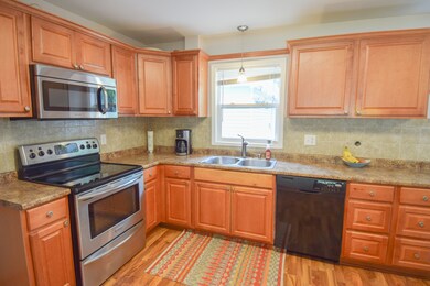 16408 S Lily Cache Rd, Plainfield, IL 60586 - photo 3