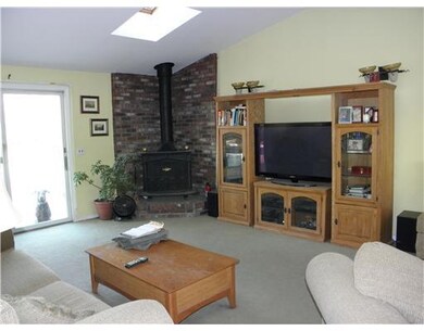 12 Laurel Ln, Warren, RI 02885 - photo 4