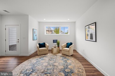 216 E Piccadilly St, Winchester, VA 22601 - photo 5