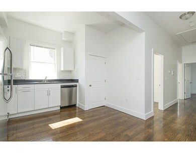 378 Windsor St unit 2, Cambridge, MA 02141 - photo 4