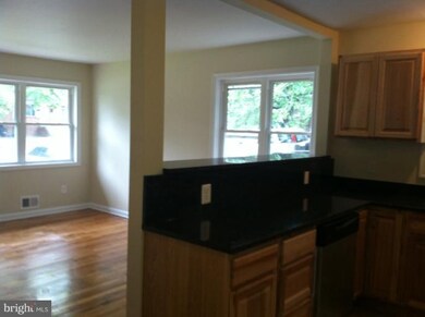 16000 Carroll Ave, Woodbridge, VA 22191 - photo 3