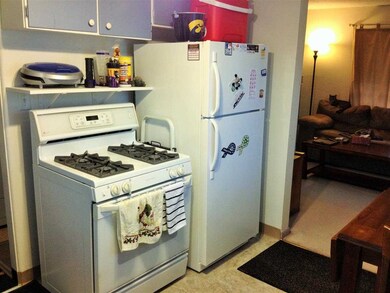 1347 W 38th Place, Davenport, IA 52806 - photo 7