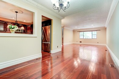 008_Dining Room