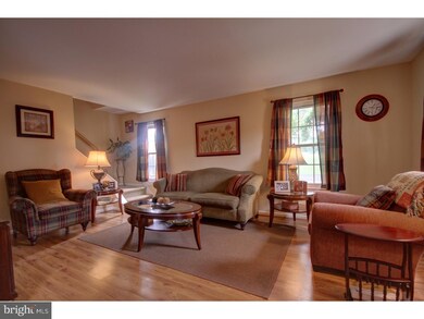 230 Arbour Ct, North Wales, PA 19454 - photo 2