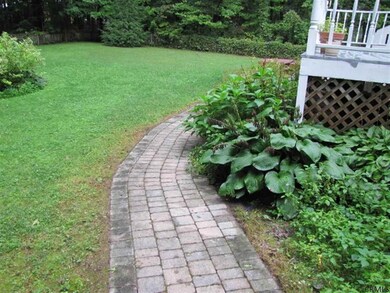 25 Knollwood Dr, Saratoga Springs, NY 12866 - photo 4